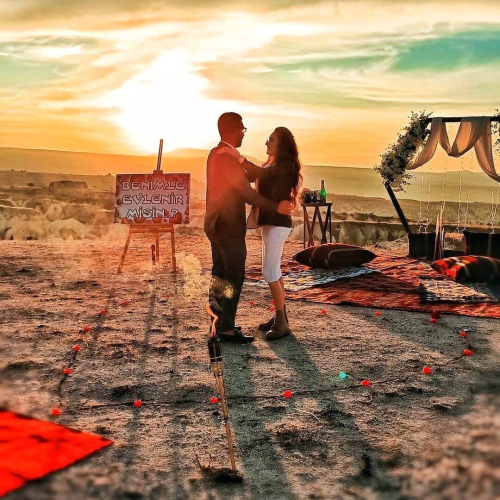 Kapadokya Gün Batımında Platinum Evlilik Teklifi