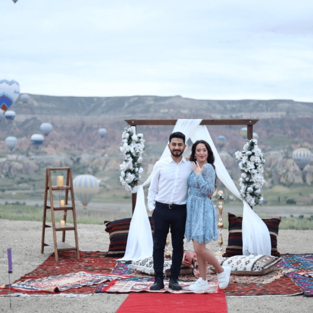 Kapadokya Gün Doğumunda Standart Evlilik Teklifi