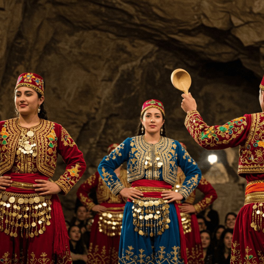 Kapadokya Yılbaşı 2025 Türk Gecesi Eğlencesi