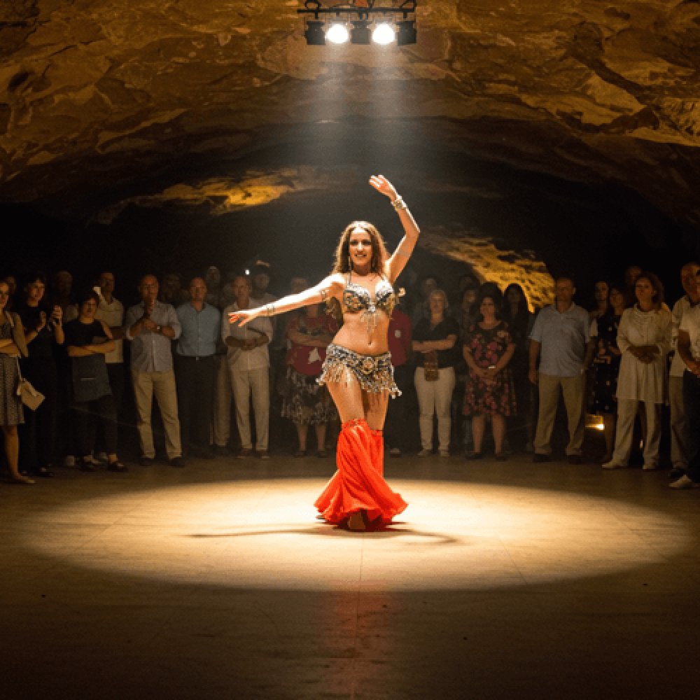 Kapadokya Yılbaşı 2025 Türk Gecesi Eğlencesi