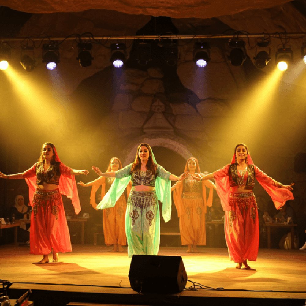 Kapadokya Yılbaşı 2025 Türk Gecesi Eğlencesi