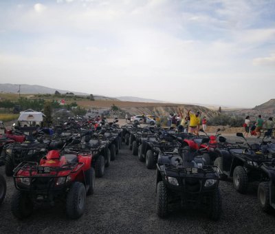 Kapadokya'da Gün Batımı Eşliğinde 2 Saatlik Atv Safari Turu