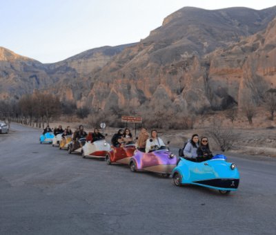 Kapadokya Gün Doğumu Balonlarla Nostaljik Trike Turu 2 Saat