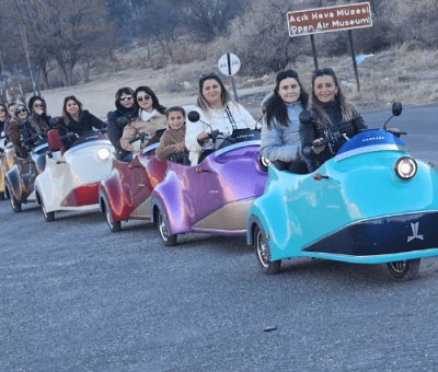 Kapadokya Gün Doğumu Balonlarla Nostaljik Trike Turu 2 Saat
