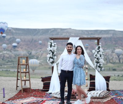 Kapadokya Gün Doğumunda Standart Evlilik Teklifi